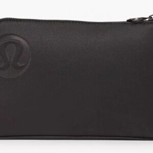 lululemon athletica off the mat pouch